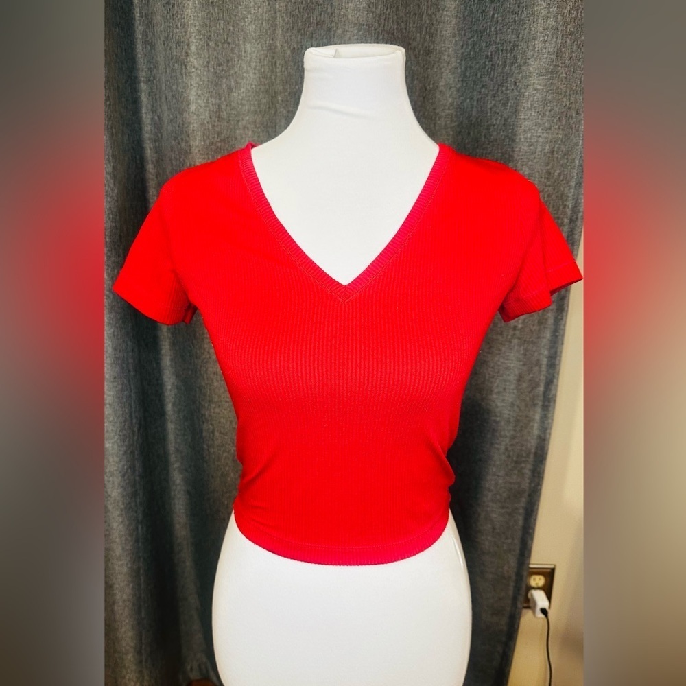 Hollister Must-Have Collection Red Ribbed Baby Tee (Size Small)